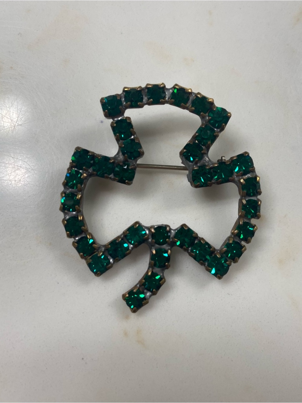 Dominique Emerald Green Clover Crystal Brooch 1960’s Vintage